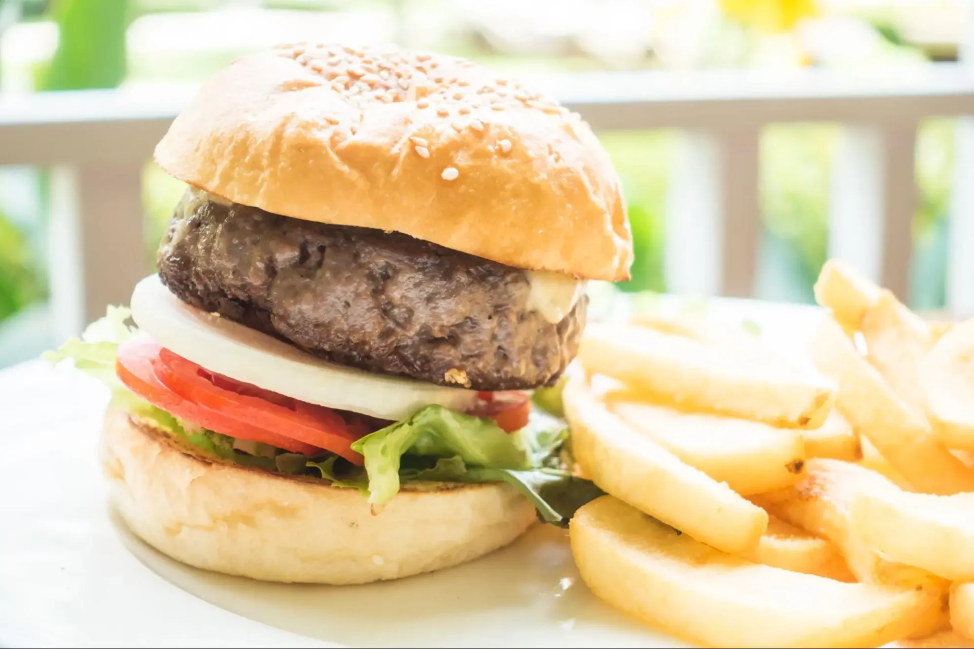 สูตรเบอร์เกอร์เนื้อพรีเมียมด้วย Brioche Burger Bun