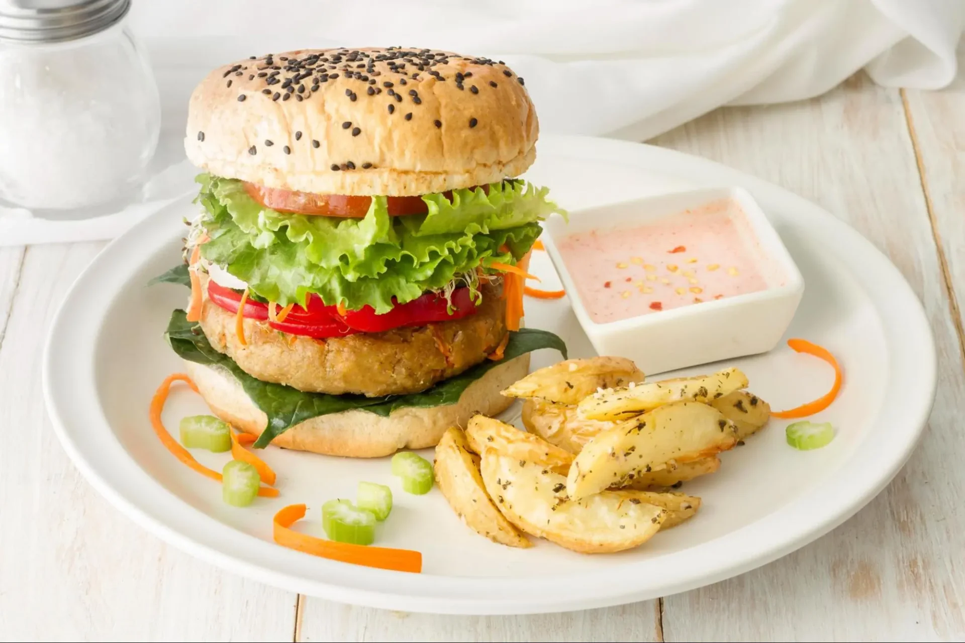สูตรเบอร์เกอร์มันฝรั่งและผักด้วย Potato Burger Bun